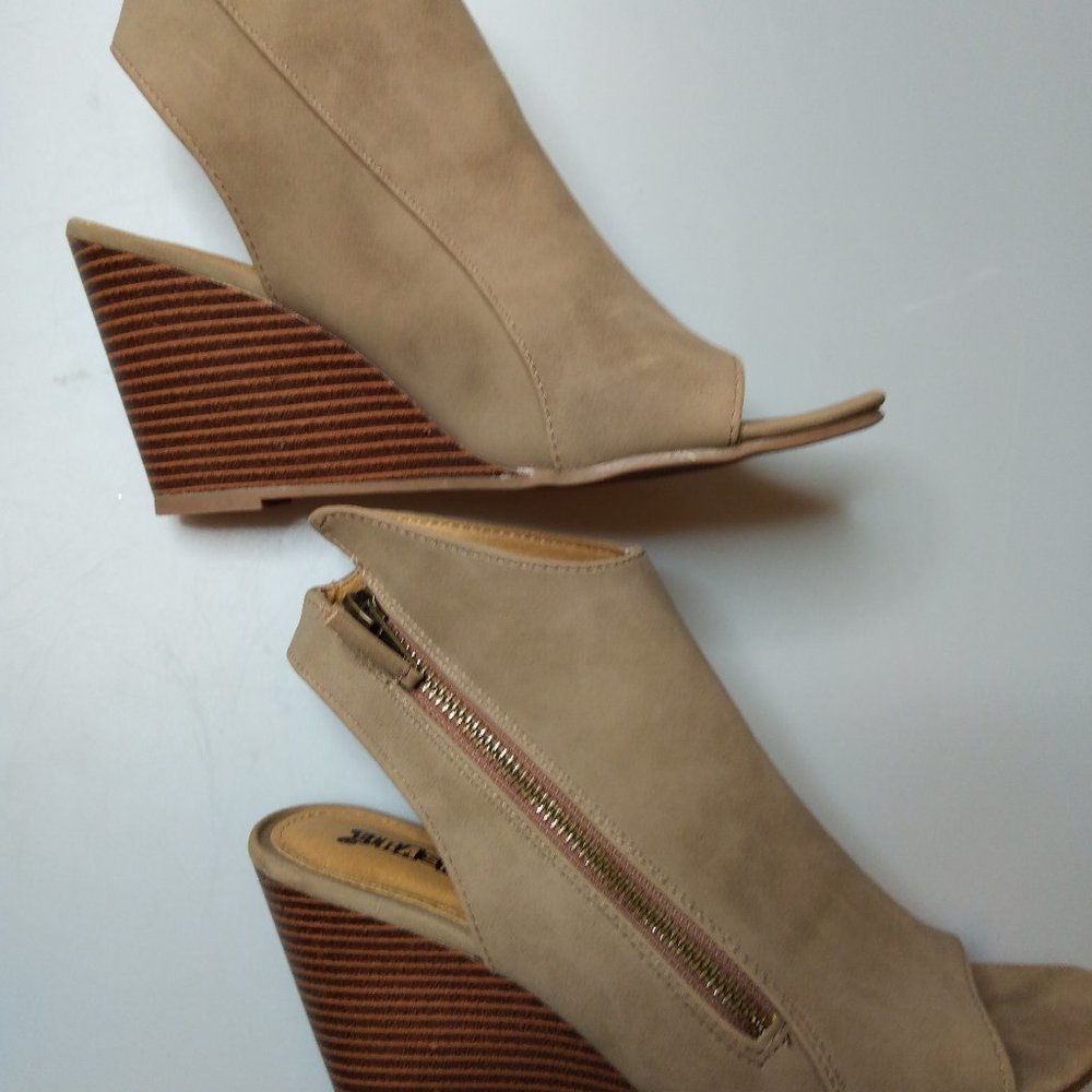 BRASH TAN SUEDE HEELED SANDAL BOOT - Picture 7 of 8